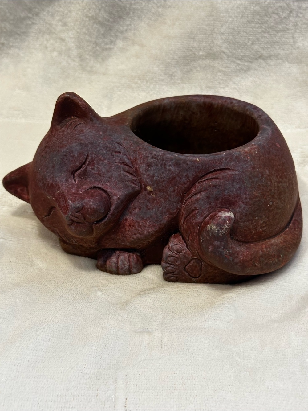 Classic Home and Garden Cement Sleeping Cat Planter Rust Brown Plants Rustic